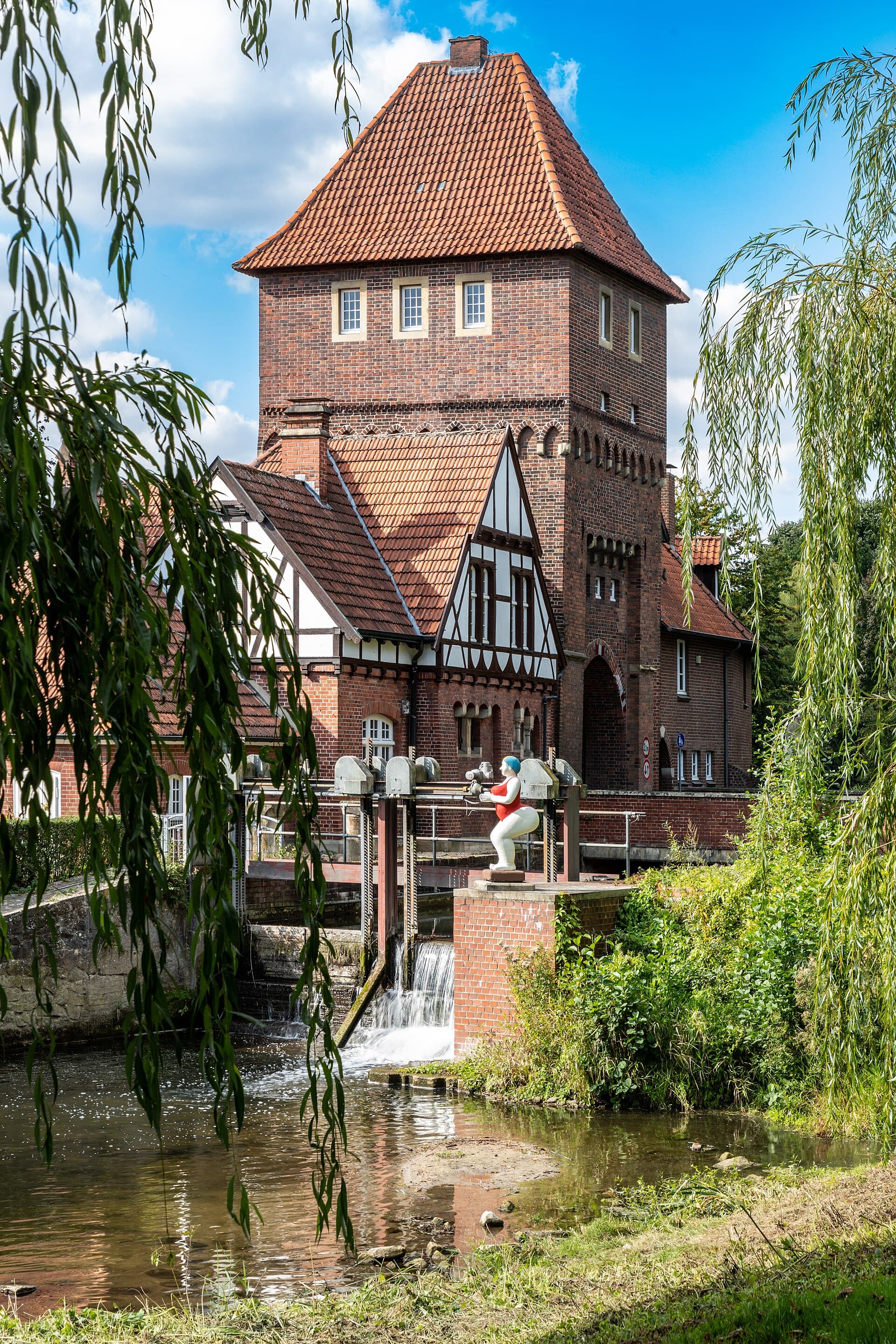 Das Walkenbrückentor in Coesfeld, ein historisches Backstein-Stadttor aus dem 14. Jahrhundert und Wahrzeichen der Stadt, das heute das Stadtmuseum beherbergt.